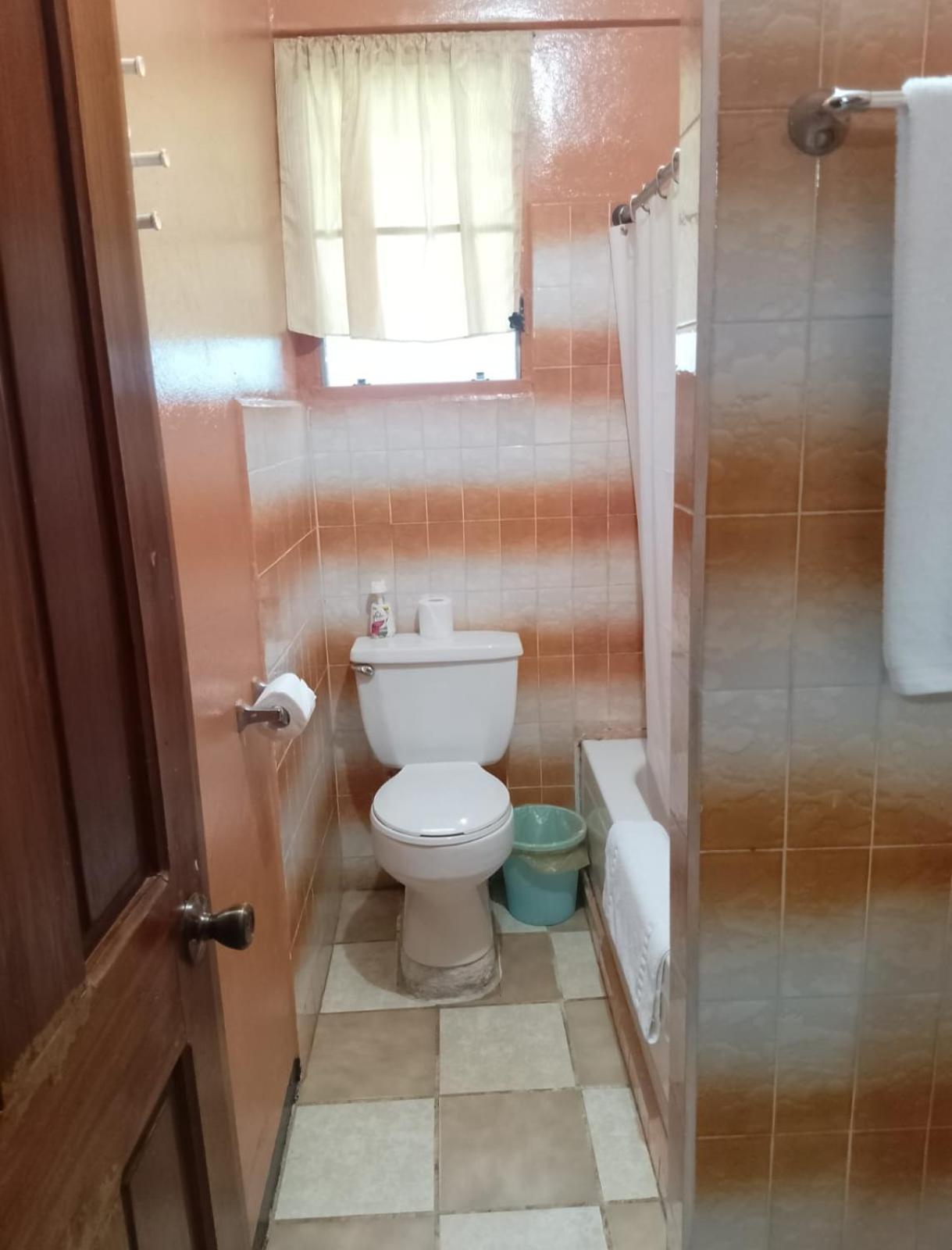 Chaleanor Hotel Дангрига Екстериор снимка