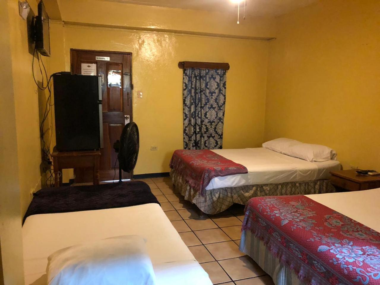 Chaleanor Hotel Дангрига Екстериор снимка