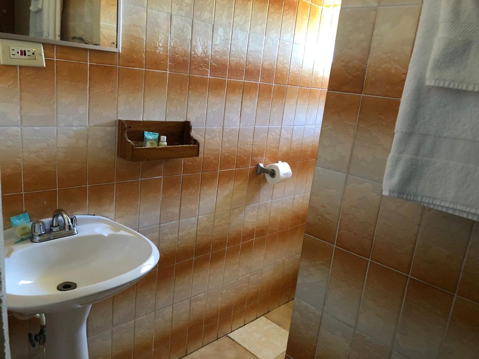 Chaleanor Hotel Дангрига Екстериор снимка